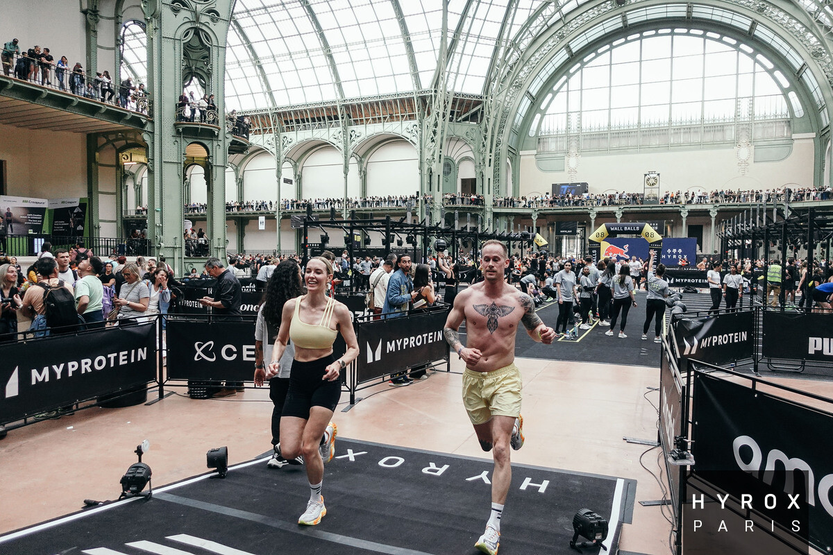 Paris running together